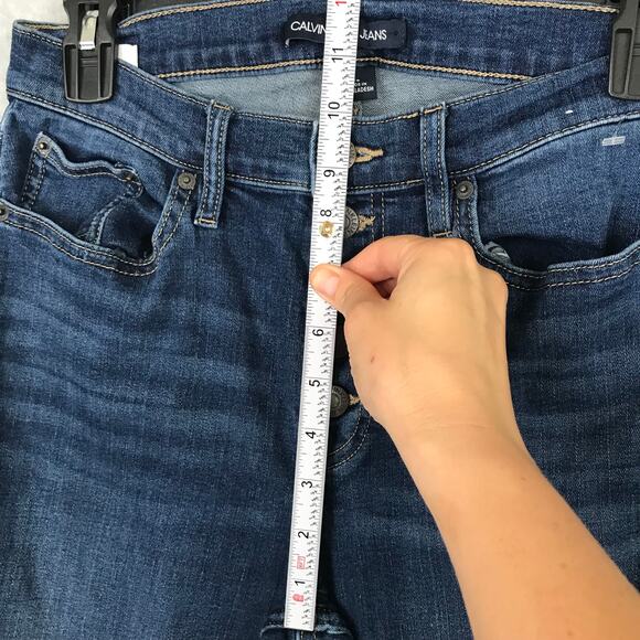 Calvin Klein Jeans Womens Size 29 Skinny Raw Frayed Hem Whiskers Faded Button - Picture 6 of 12